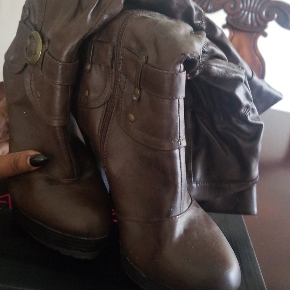 Boots - Picture 2 of 2